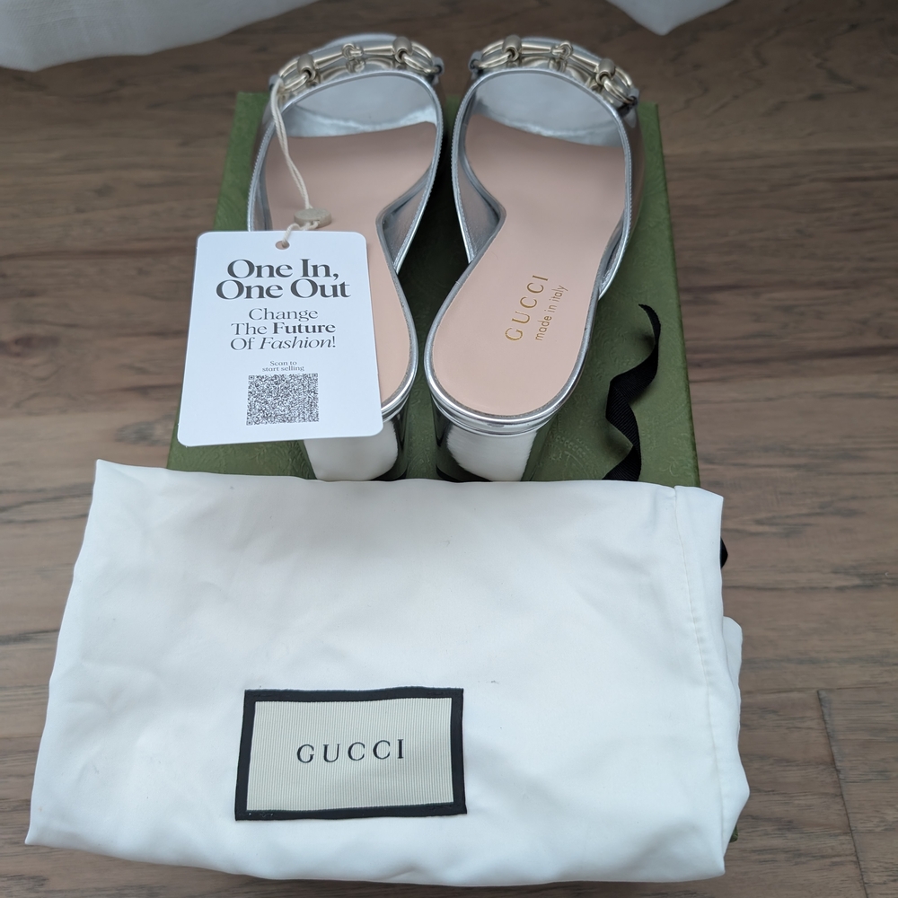 Gucci Women's Silver Open-Toe Heels - Picture 6 of 7